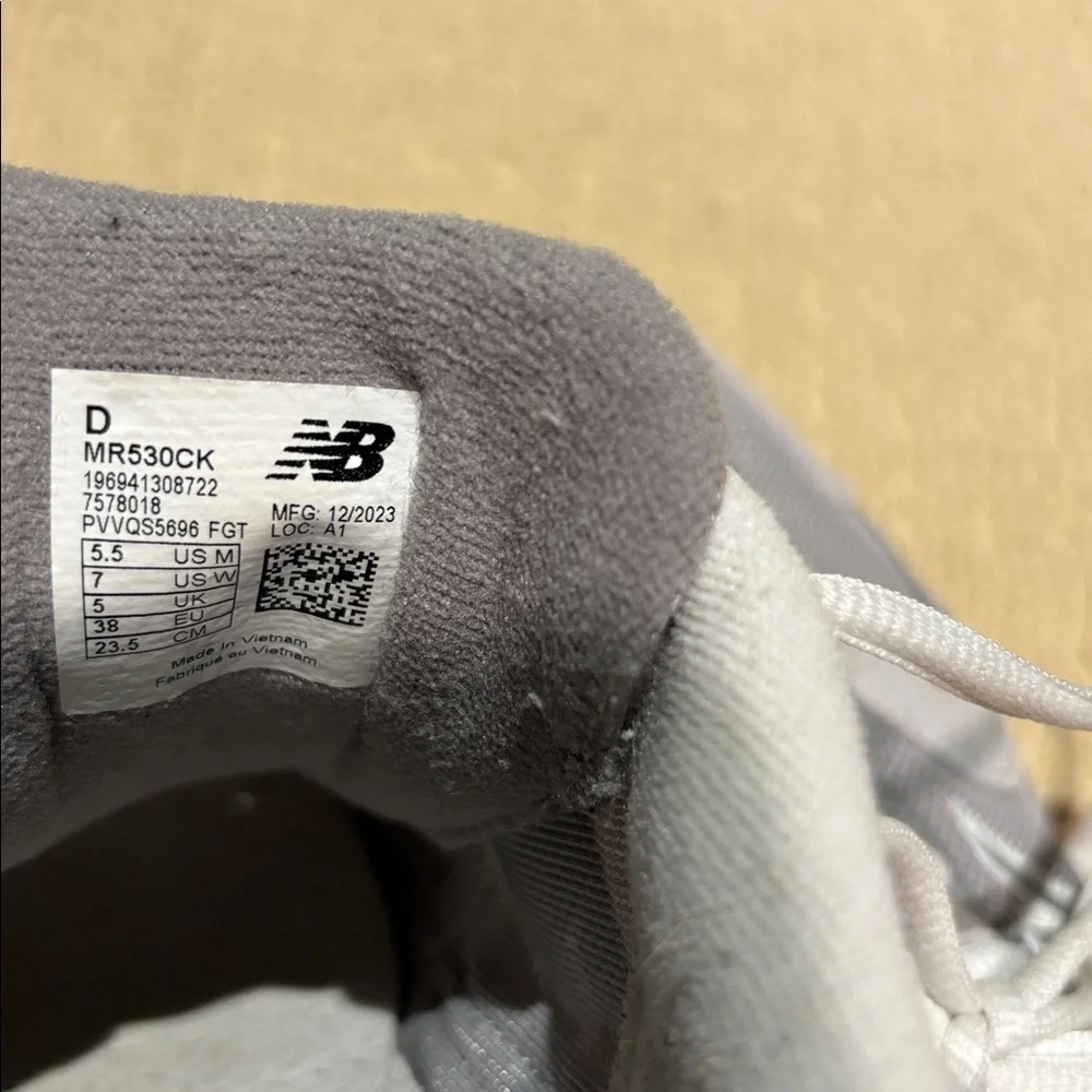 New Balance 530 - Picture 6 of 8